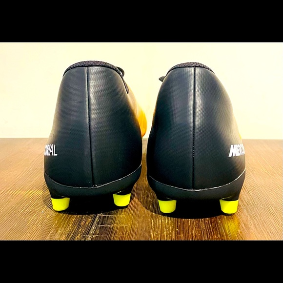 Nike Mercurial Vapor || Gold/Black Soccer Cleats 💛🖤 - Picture 4 of 7